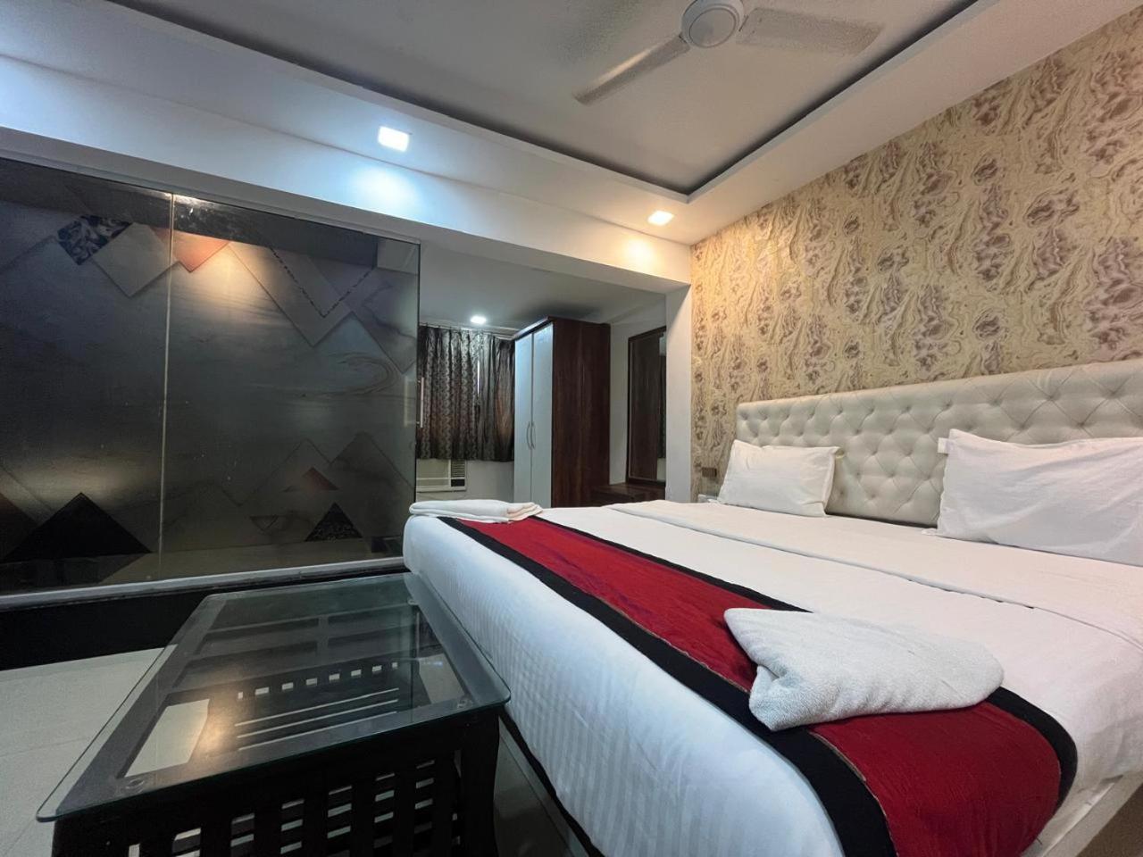 Arsh Executive Inn Дайв Экстерьер фото