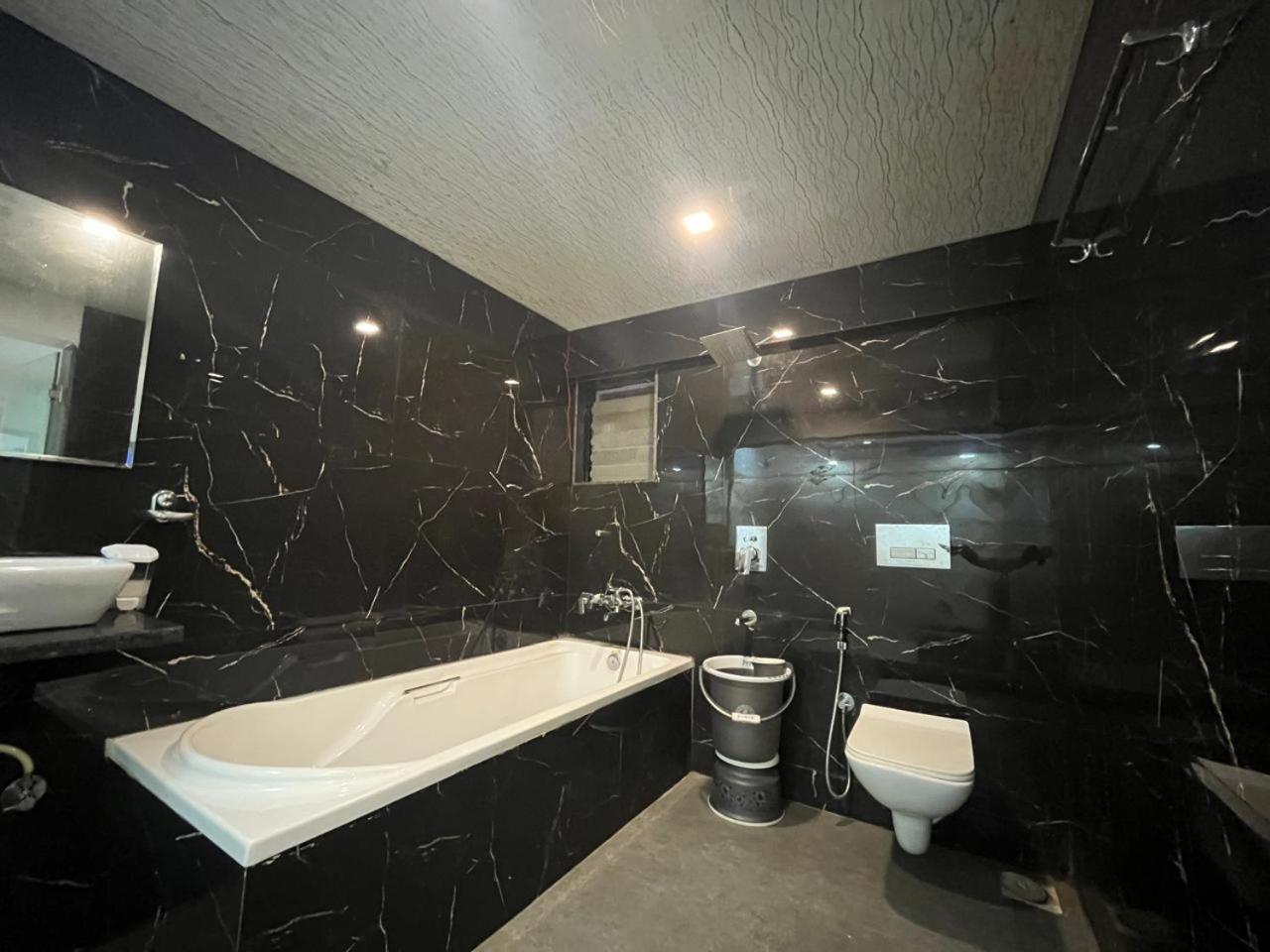 Arsh Executive Inn Дайв Экстерьер фото