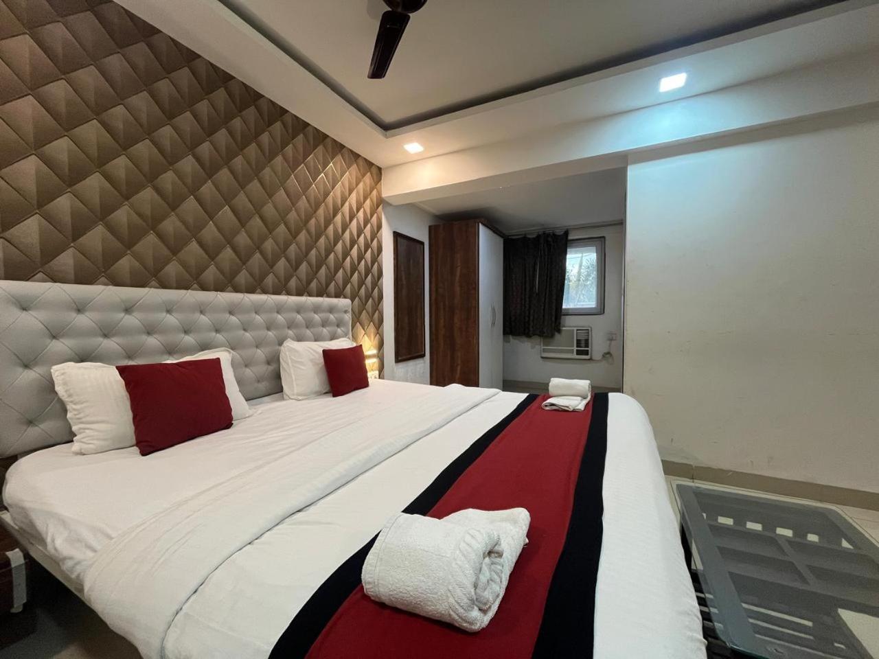 Arsh Executive Inn Дайв Экстерьер фото
