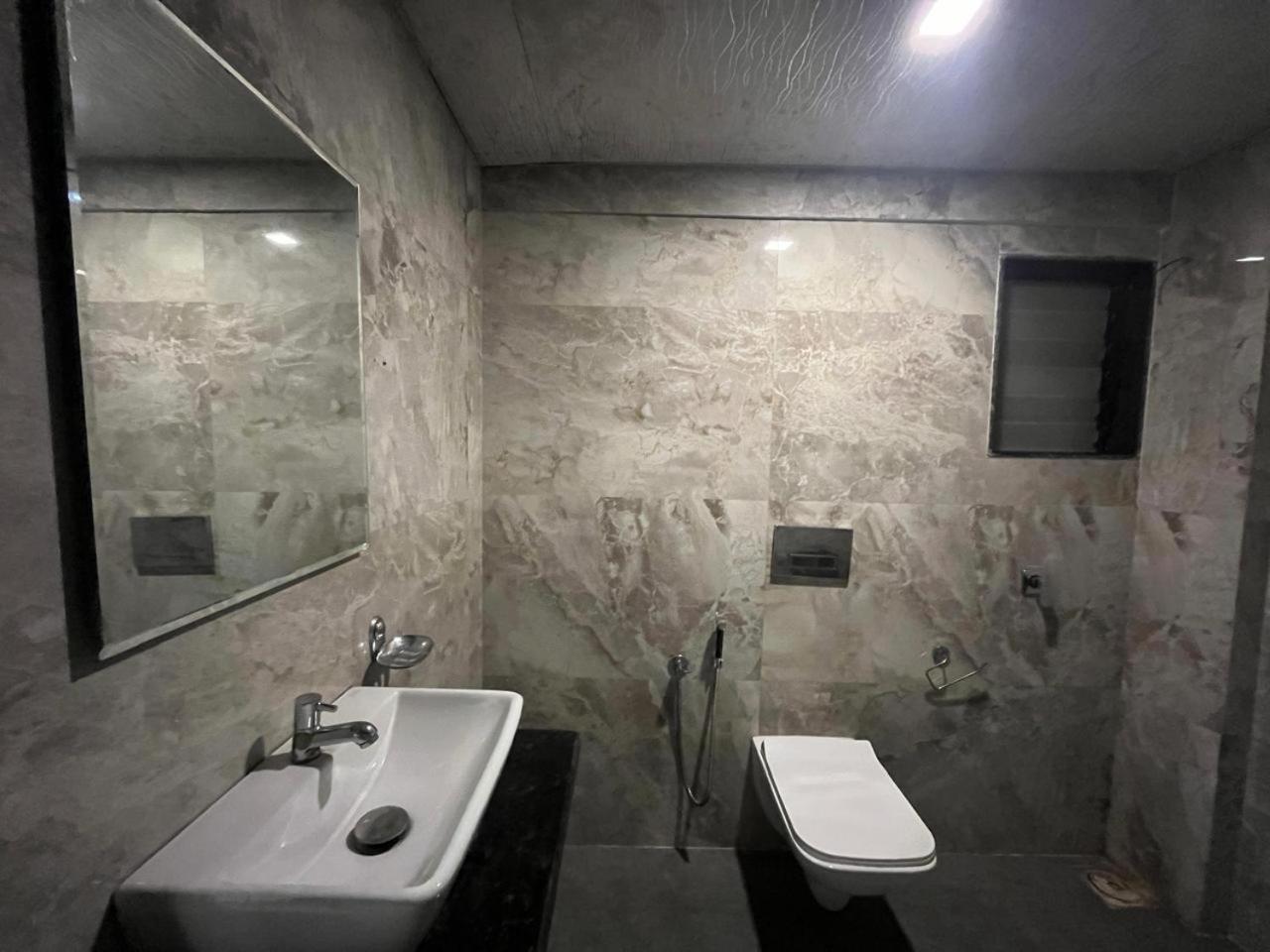 Arsh Executive Inn Дайв Экстерьер фото