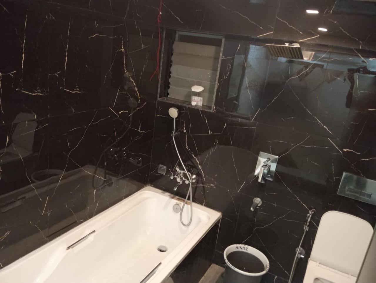 Arsh Executive Inn Дайв Экстерьер фото